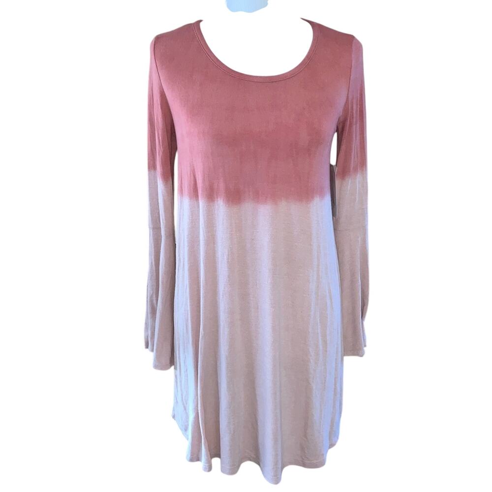 Ditzy Daisy Long Bell Sleeve Ombré Swing Dress NWT!